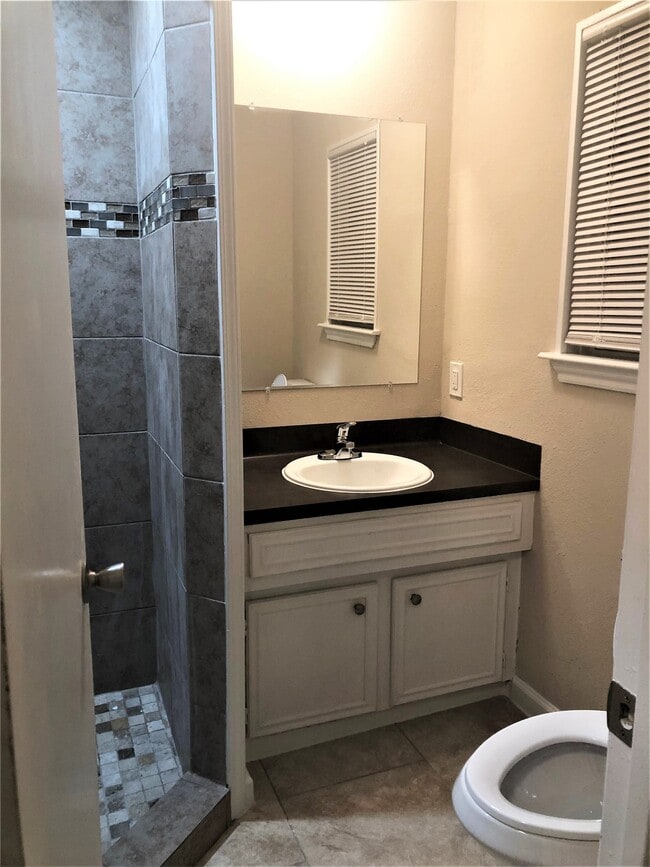 Photo - 25323 Lynbriar Ln