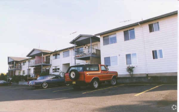 View North Apartments