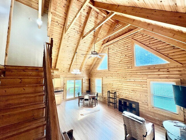 Photo - 413 Skyview Dr