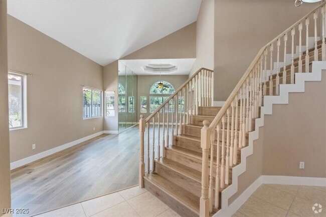 Building Photo - 1817 Tropical Breeze Dr Rental