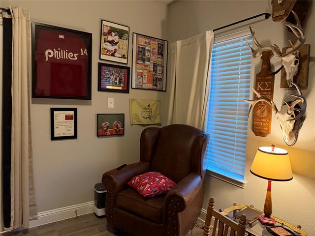 Photo - 15904 Holly Crk