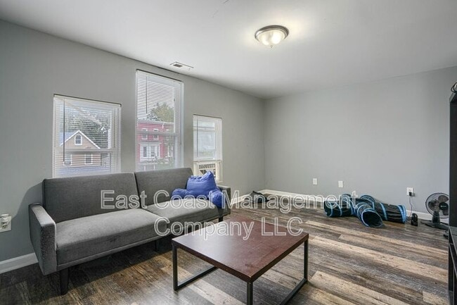 Photo - 304 Collins Ave Unidad 2