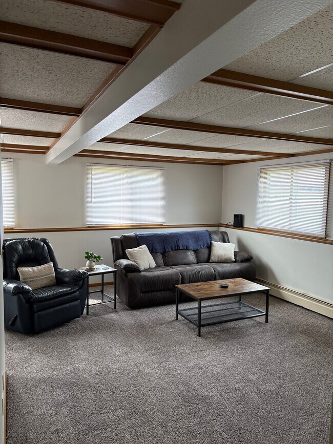 4-6 27th Ave SW Unit 6