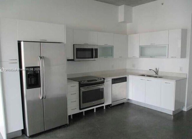 Photo - 133 NE 2nd Ave Unidad 1103
