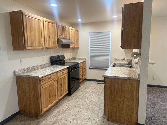 Photo - 2710 Hangtree Ct