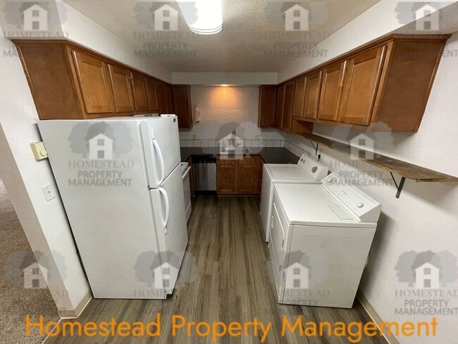 Photo - 1926-1928-1928 McCoy Ave NE