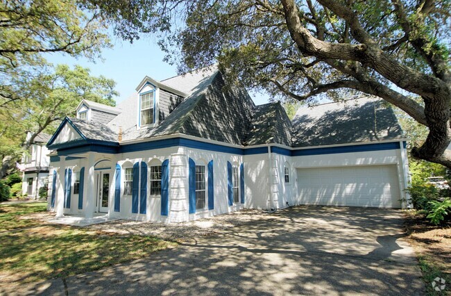 Building Photo - Executive Style home in Shalimar
