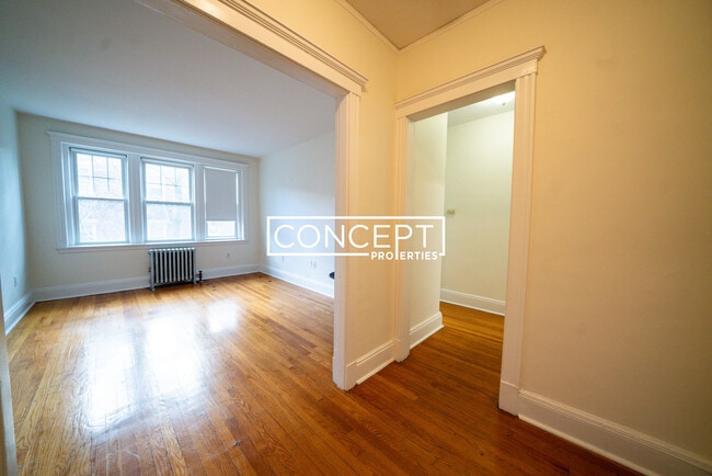 Building Photo - 56 Selkirk Rd Unit 4