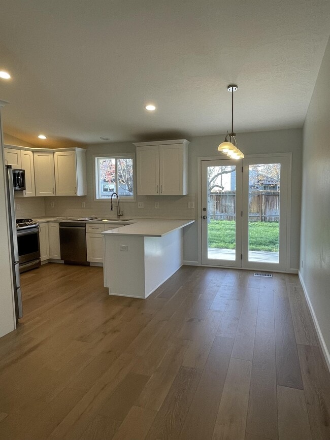 2187 E Katelyn Dr