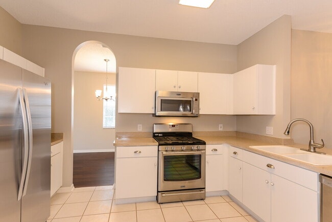 Photo - 1842 Linton Ln