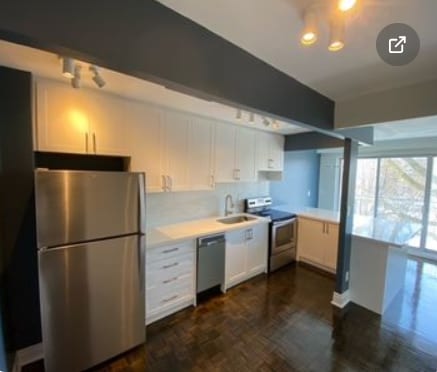 Newly Renovated Lakeside unit in Etobicoke - Newly Renovated Lakeside unit in Etobicoke Unit 54