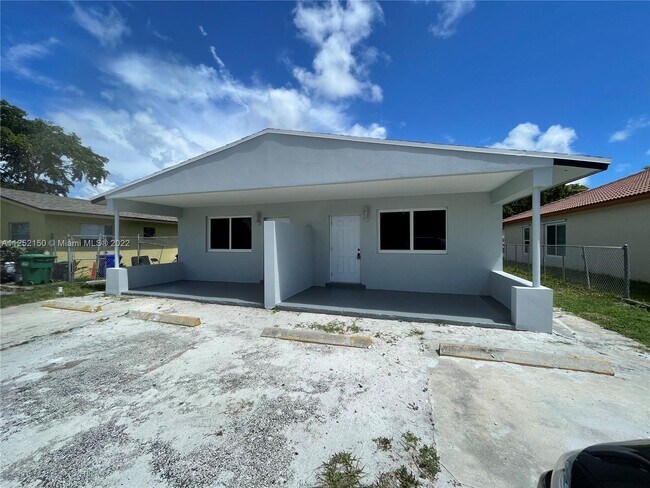 Photo - 2731 NW 14th St Unidad 1 - 2