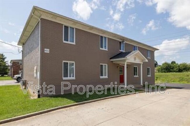 Building Photo - 4913 Saddlebrook Ln Unit Apt 4