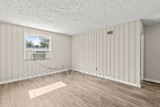 Photo - 6 Ronnie Ave Unit B