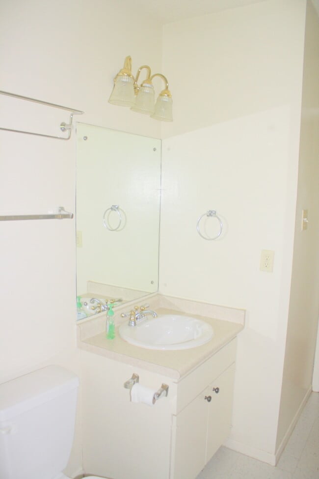 Photo - 3 BR / 1 BA House off Shoal Creek/Steck!