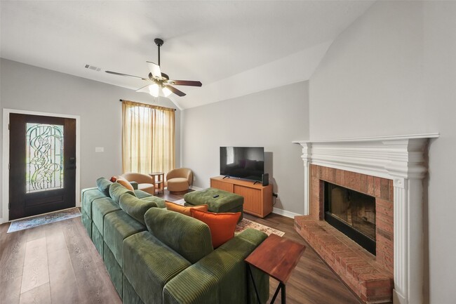 Photo - 11307 Alcott Dr