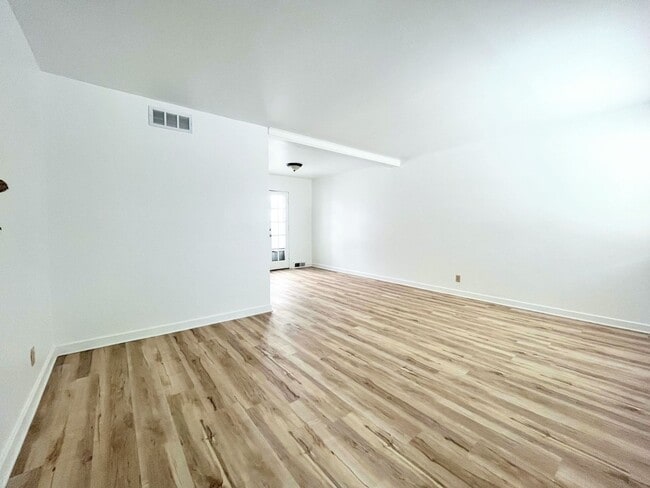 Photo - 2 bed, 1 bath condo