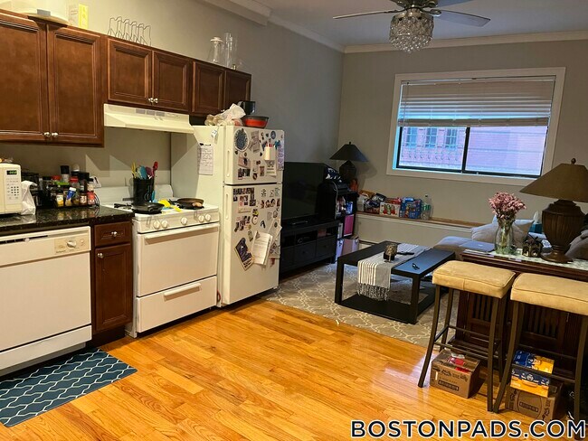 Photo - 153 Salem St Unidad 7