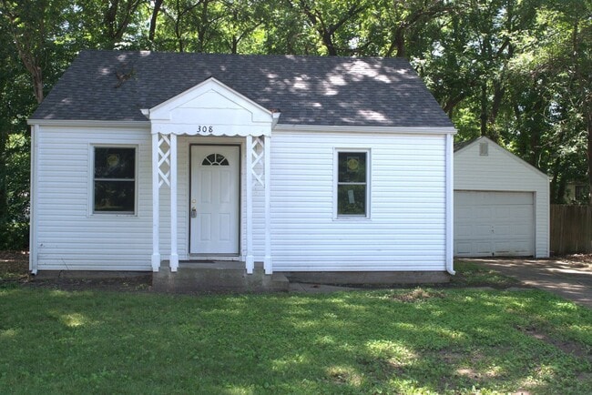 Building Photo - Great 2 Bed 1 Bath House!