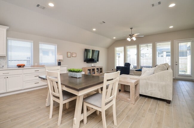 Photo - 30247 Gold Finch Pl