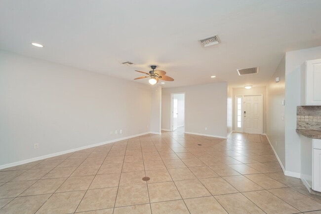 Photo - 1413 SW 11th Pl