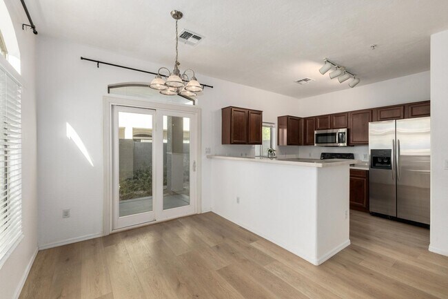 Photo - 2150 E Bell Rd Unidad 1088