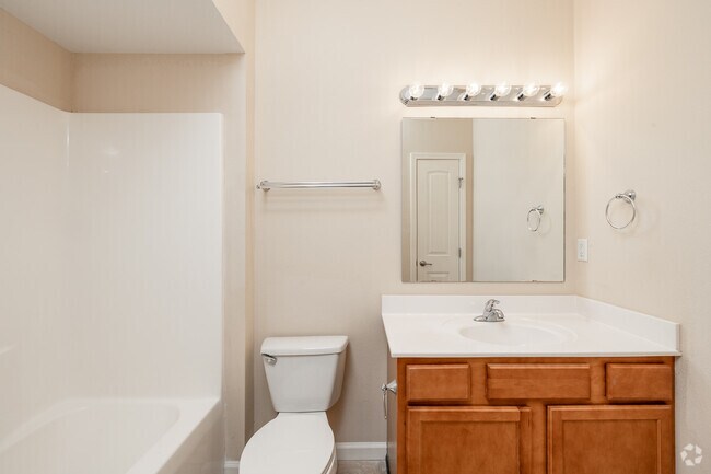 2BR, 2BA - Loft - 1,329SF - Bathroom 2