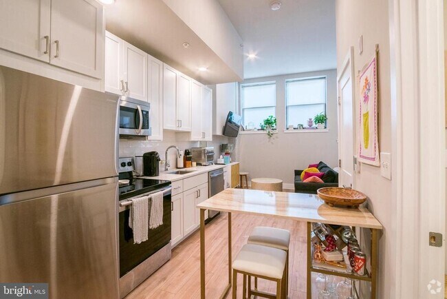 Building Photo - 1300 S 19th St Unit 4 Rental