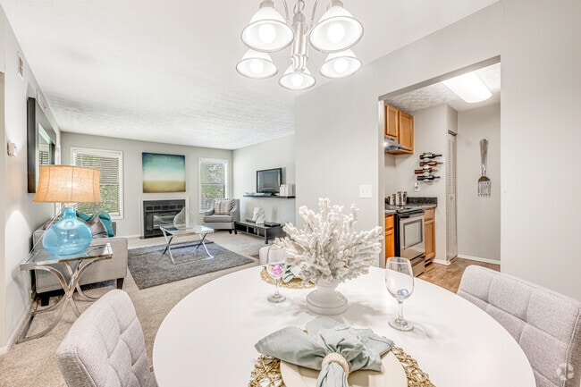 Banyan 1BR, 1BA - 855SF - Dining Room