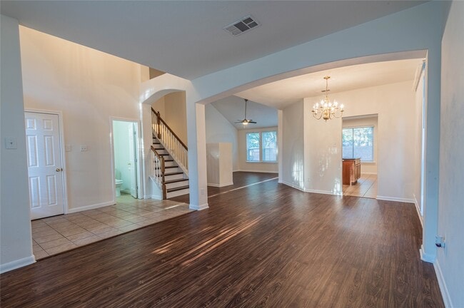 Building Photo - 6303 Faulkner Ridge Dr