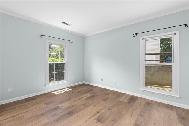Photo - 380 Belmont Chase Ct