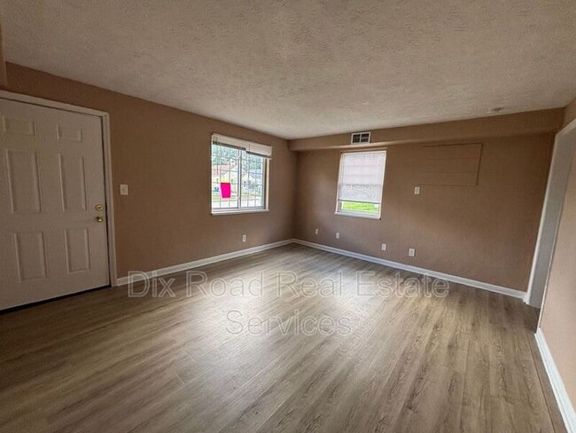 165 Basswood Ave