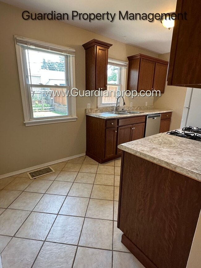 Photo - South Minneapolis Single Family Home, Gara...