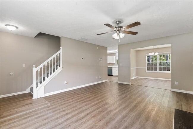 Photo - 3228 Diamond Blf