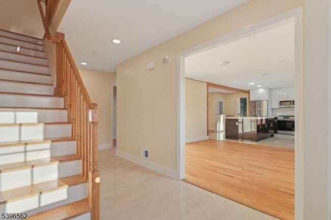 Photo - 215 Summit Ave