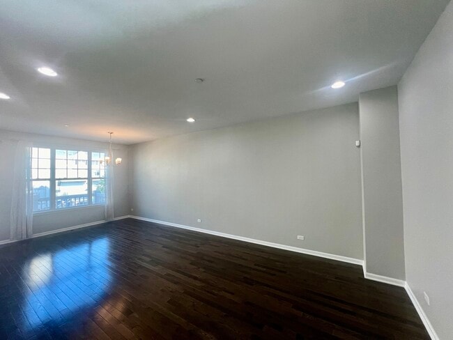 828 Center St