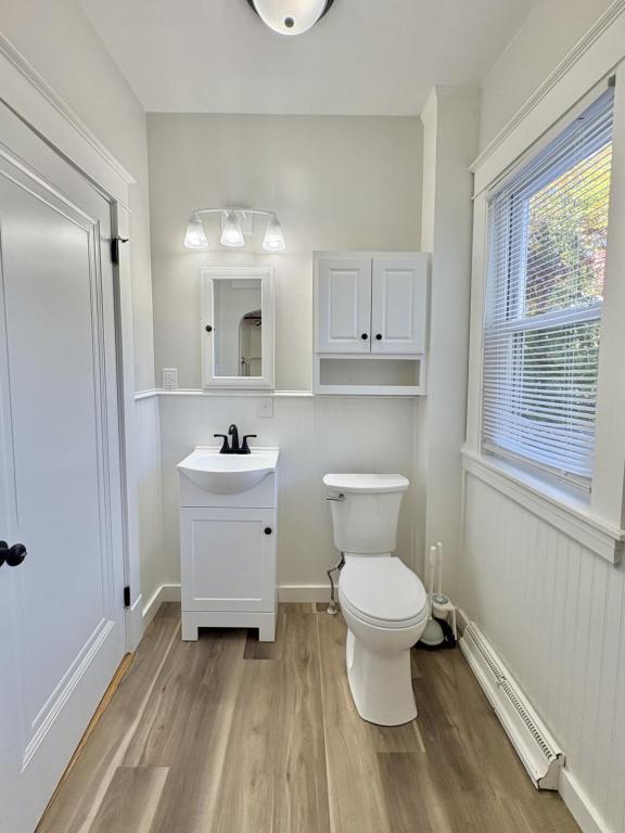 Photo - 107 Brook St