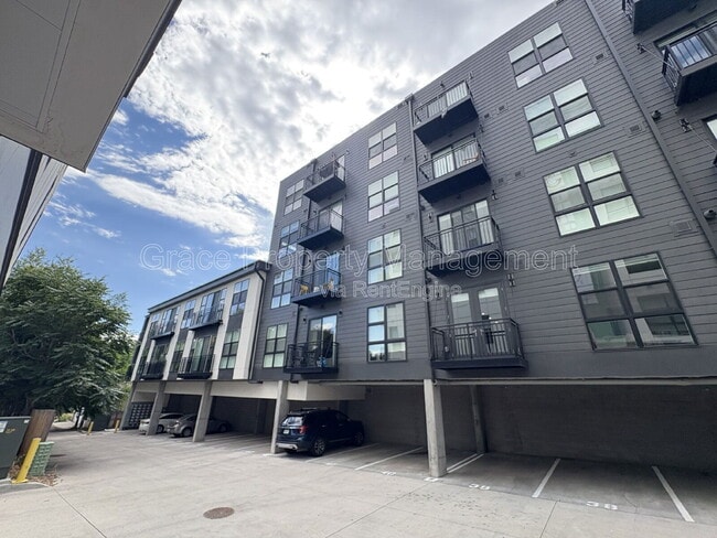 Photo - 3500 S Corona St