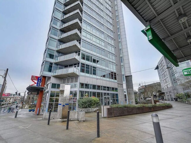 Photo - Charming 1 bedroom  1 bath Condo in Portland's Downtown Goose Hollow Neighborhood, with Utilities...