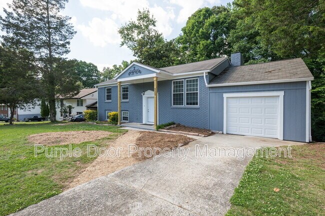 2369 Brenda Dr SE