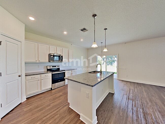 Photo - 3015 Creek Village Ln