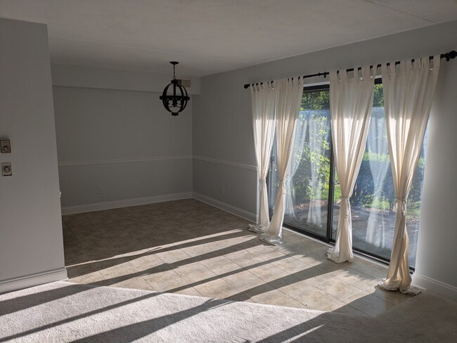 Photo - 1015 Forest Green Dr Unit 1015