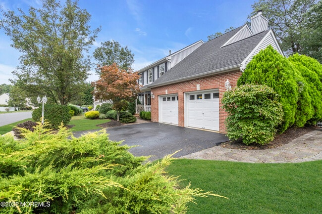 41 Carrie Dr