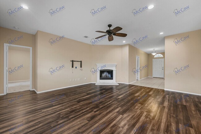 Photo - Wonderful 3/2/2 Home in Waxahachie!