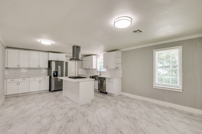 Photo - 3901 McKinney Dr