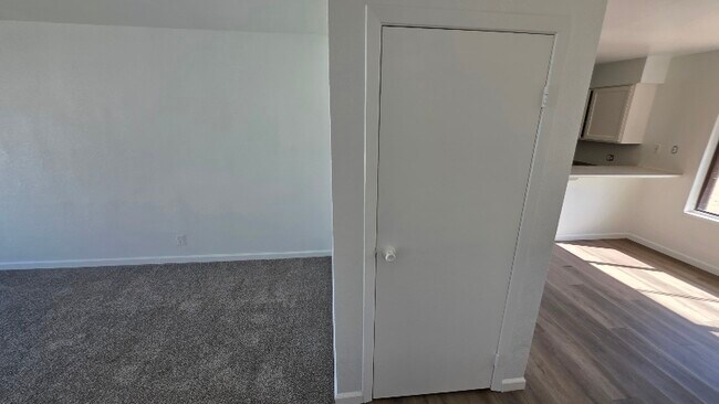 Photo - 6370 Monaco St