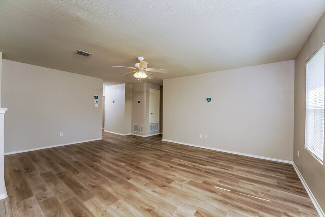 Photo - 1209 Lambert Dr