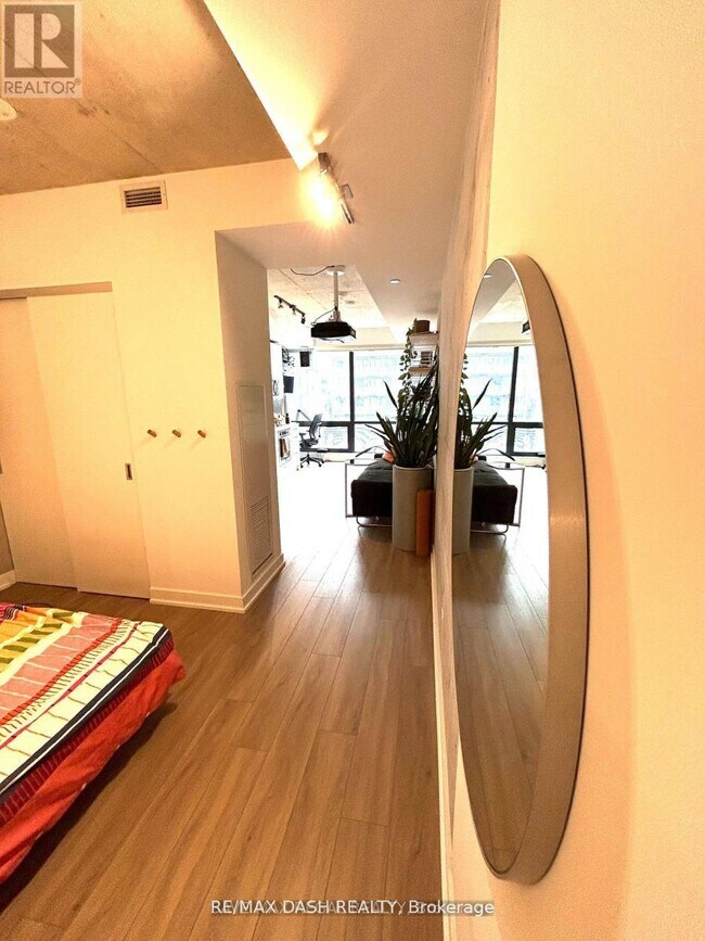 Photo - 458 Richmond St W Unité 306