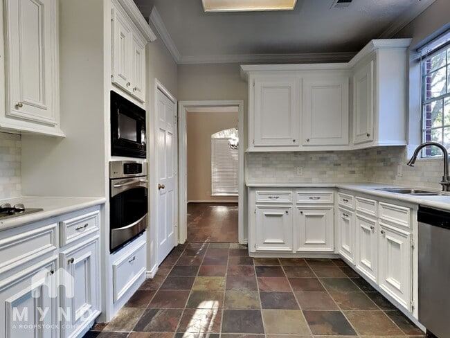 Photo - 14226 Reissen Ln