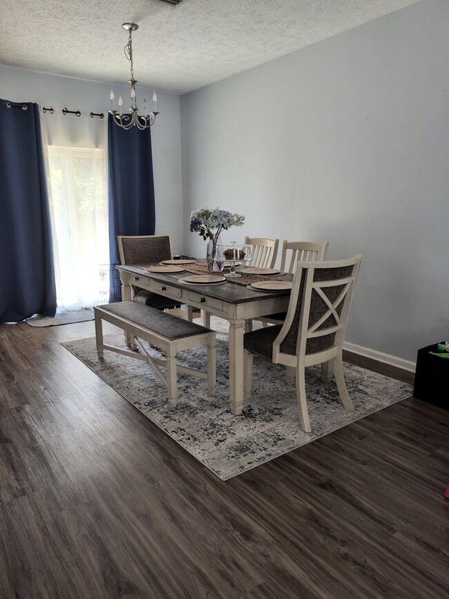 Photo - 2601 Laurel Dr